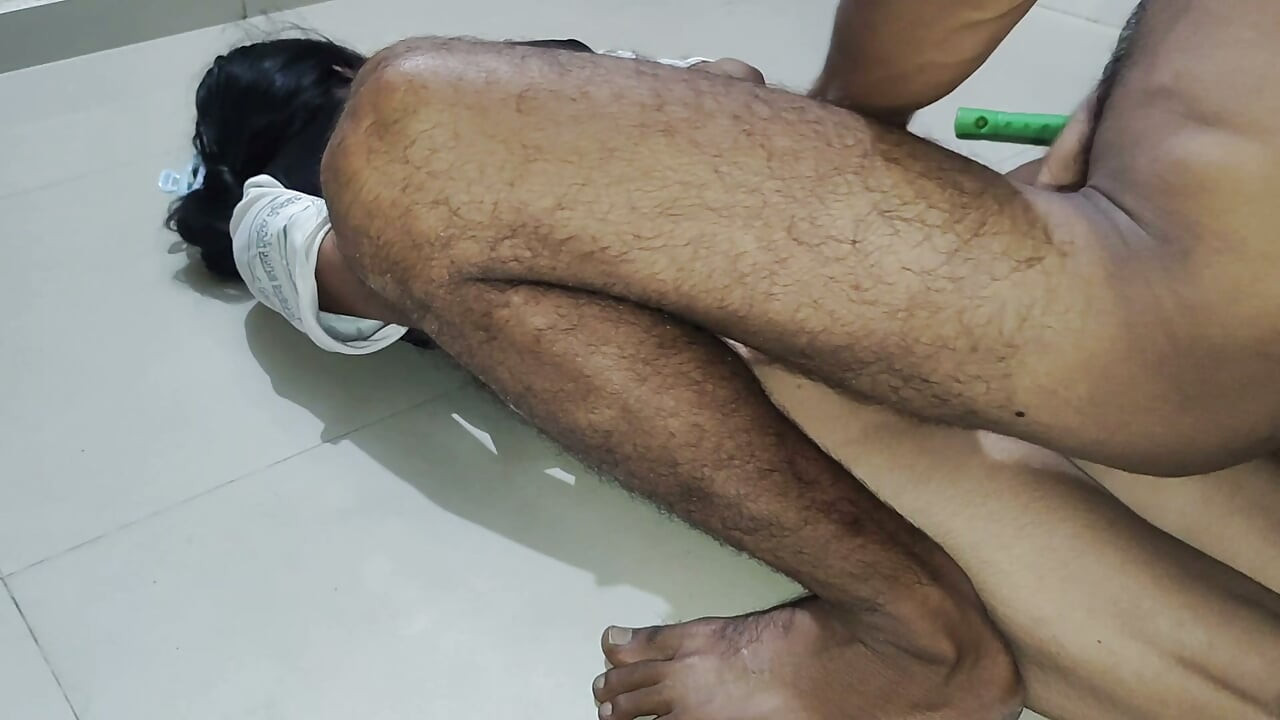bhabhi ko pakad ke choda Hindi video