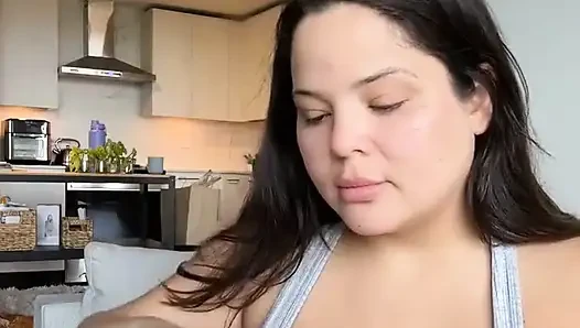 Live streaming bareng dani valentina