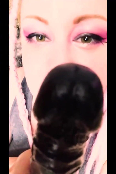 Je veranderen in Leah de grote zwarte lul cumdumpster-sekspop