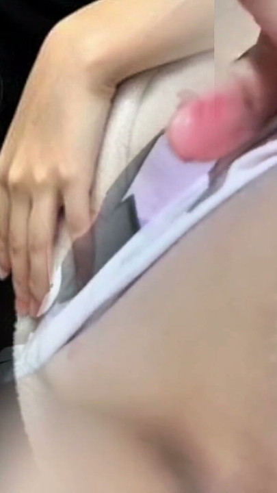 18-year-old Latina shows off her pink pussy | Clip 1