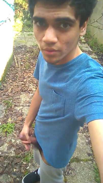 Pretty 18yo teen caught masturbating outdoor