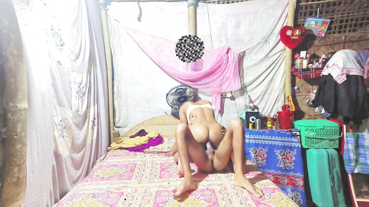 Sexy' babi 18 Year Old Girl First Time Sex Hardcore Orgasm Desi Indian Boy & Girl Village Fuck the best babi
