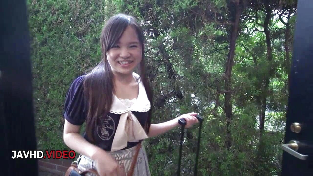 甘いアジア系メイドの視点で主人のチンコスキルとの遭遇