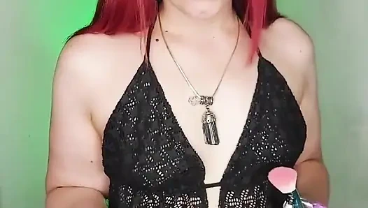 Aku bikin suamiku memilih celana dalam thongku supaya aku bisa ngentot sama pria lain!!