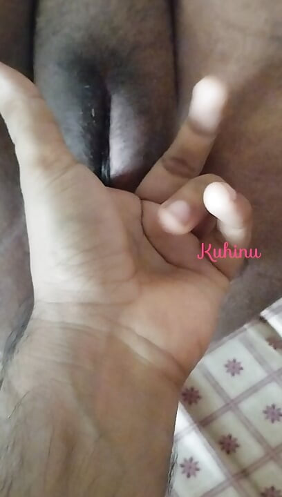 Fingering cryimpy pussy having relaxe
