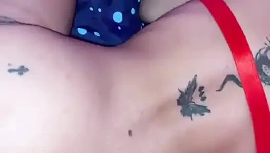 Üvey kuzenimin arkadaşını sikiyorum