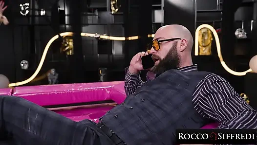 Rocco siffredi - cewek seksi dientot anal sama bosnya yang besar