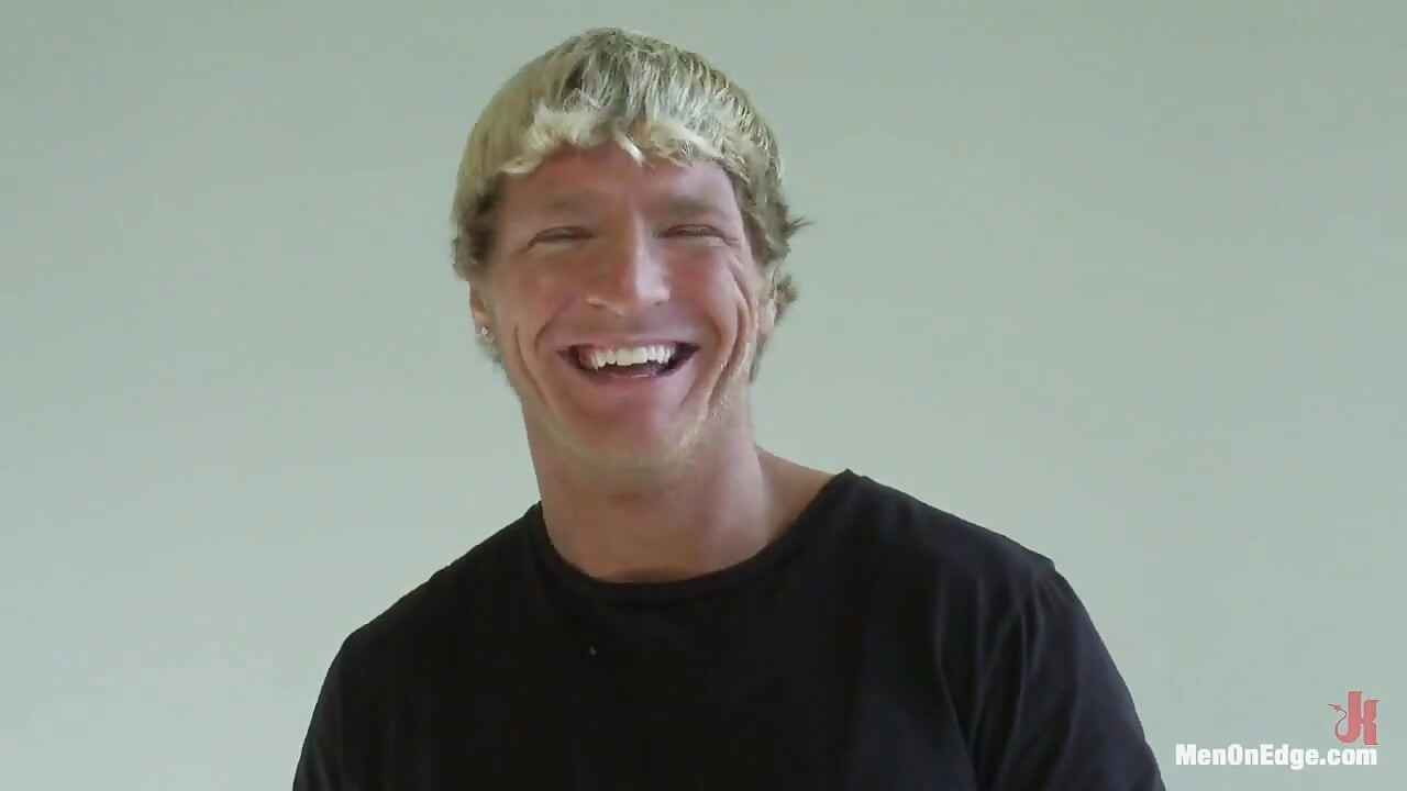 Gavin Waters - Blond Surfer Stud