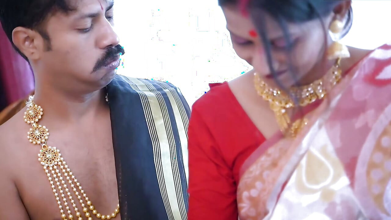 Naukrani ko paise ki lalach me jabbar dasti ghori bna kar pela