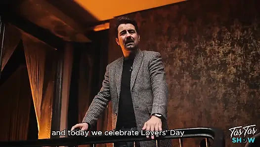 Muhteşem esmer kulüpte bir yabancı tarafından sikiliyor - glory hole