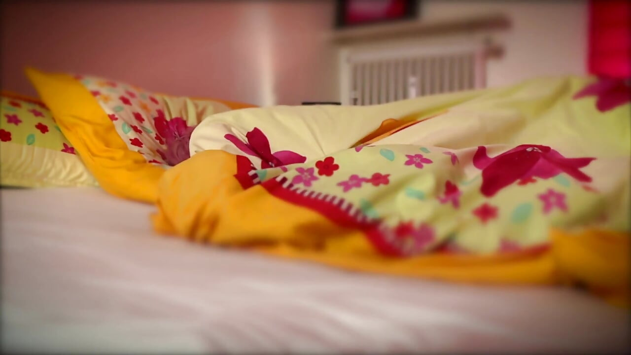 Colored hair chick plays with his white cock