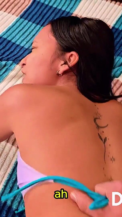 JEG KNEPPER EN PIGE I RØVEN, FØR JEG GIVER HENDE EN SVØMMELEKTION | Klip 3