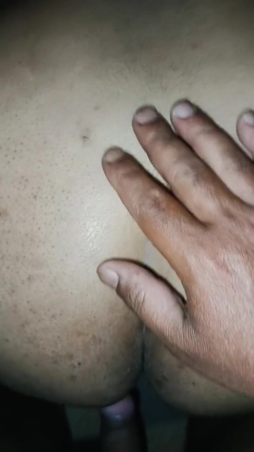 Desi indisk Ritu sier «mujhe bs lund se matlab hai». Bruk hodetelefoner for ekte sexy prat | klipp 2