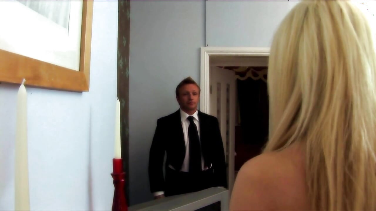 We moeten onze seks wat opfmaken. Denk je dat de liefdesdriehoek goed genoeg zal zijn?