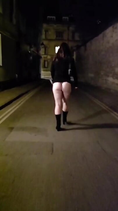 Wife out public flashing