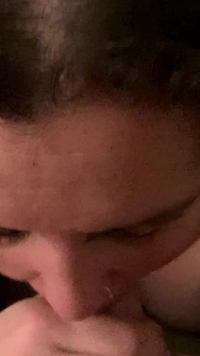 Lorie Cree, μια πραγματική πουτάνα πούτσα πιπιλίζει πούτσο | Κλιπ 1