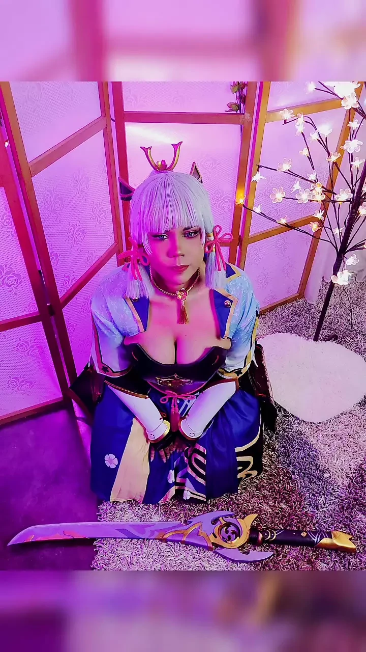 Ayaka cosplay genshin