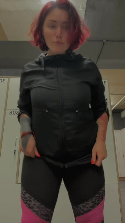 Saya menari di dewan