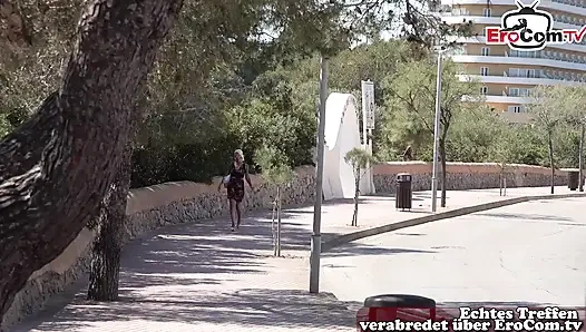 Deutsche Touristin öffentlich auf der Straße auf Mallorca gefickt