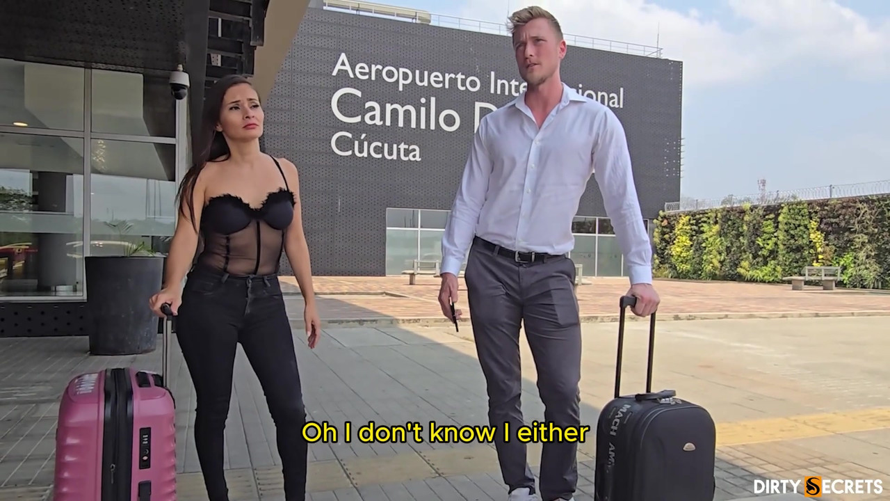 我在机场遇到一个陌生人，最后我们做爱了