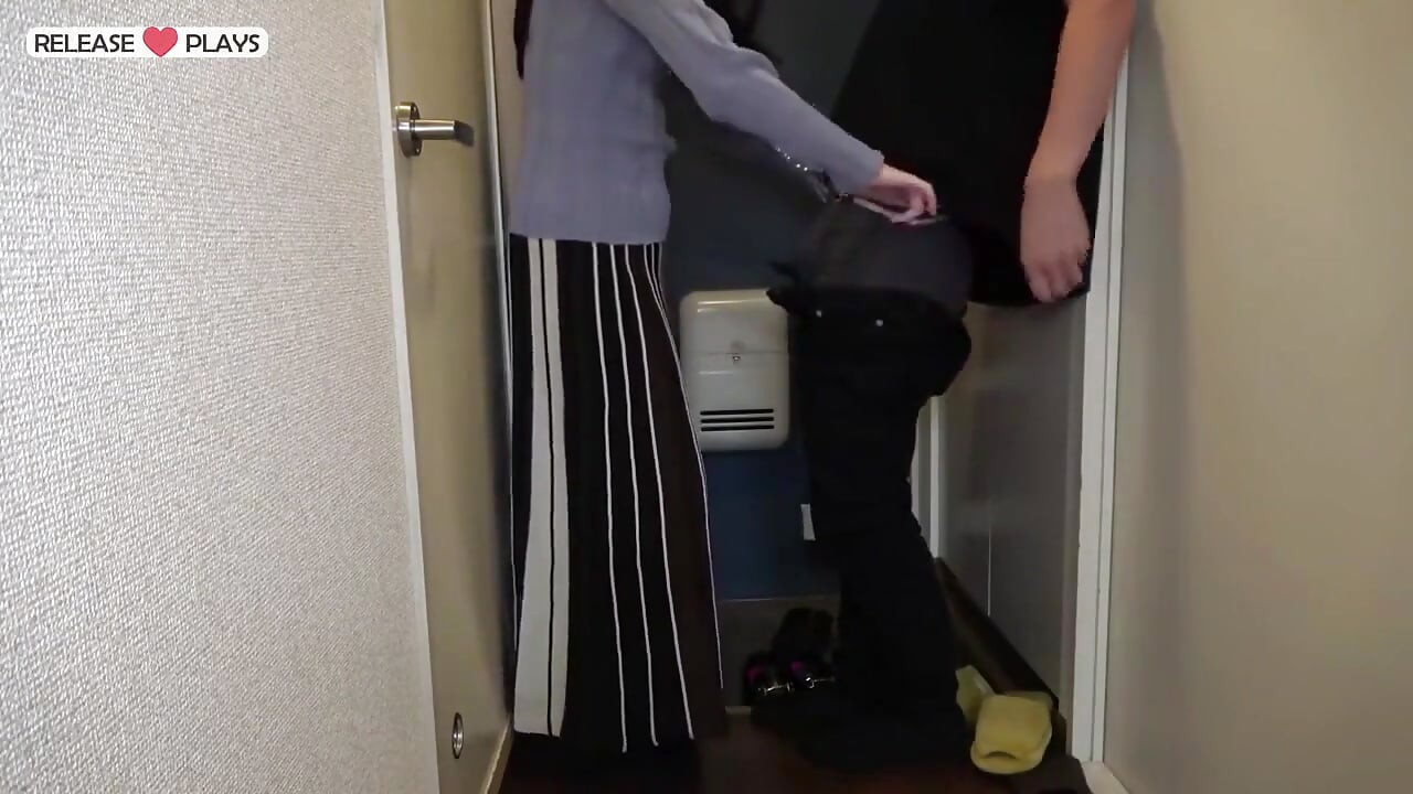 Uncensored Home Visit Revealed. a Familiar Slender Married Beauty During Her Husband’s Absence