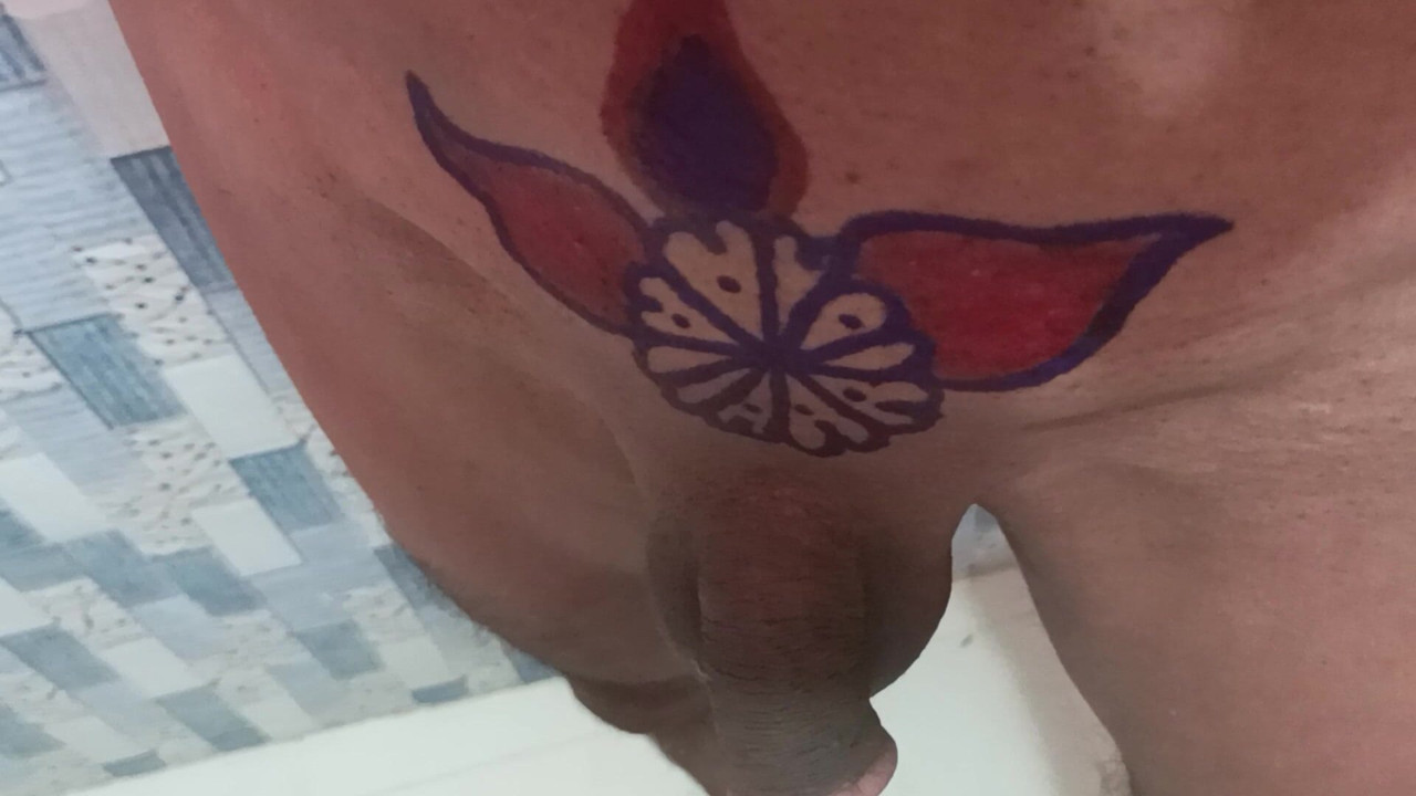 Sissy tattoo making