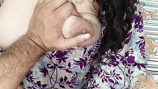Desi indische ehefrau will die erlaubnis, dieses kleid zu tragen