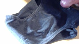 Pequena matéria têxtil preta 2