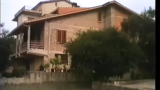 Rocco Siffredi шпилевот двух шлюховатых итальянских девушек