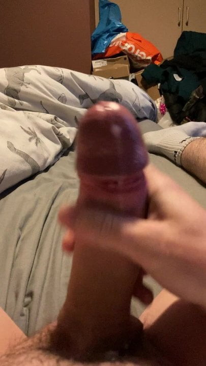 Wanking cumshot