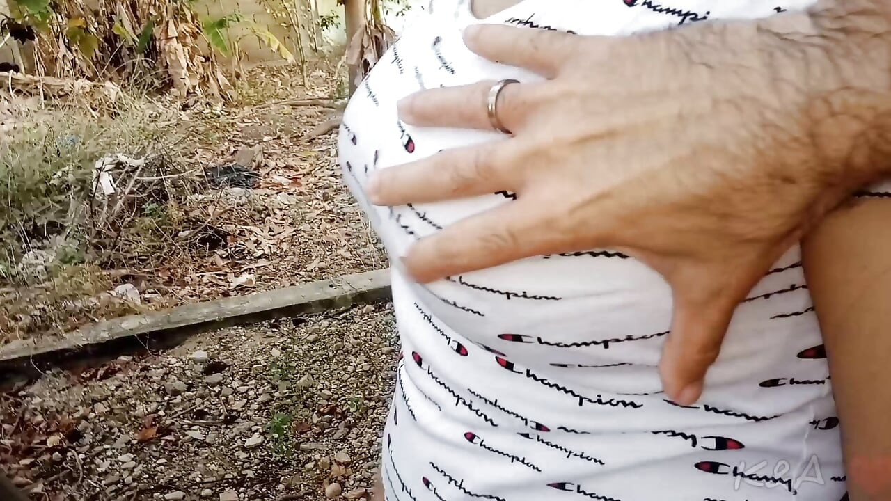 Being breastfed outside the house with your big natural tits is the best way to start Valentine's Day