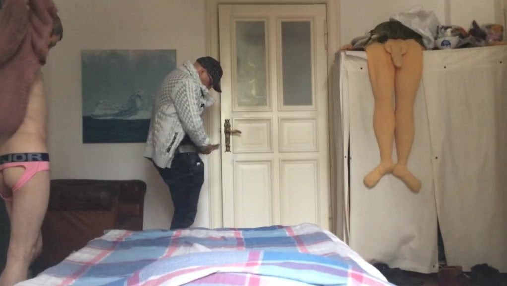 イケメンはいつも生チンポに飢えている