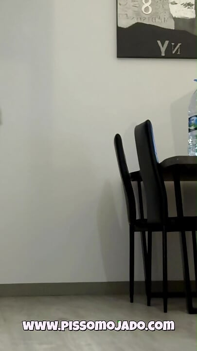 Omorashi Pee Holding Challenge: Trying Outfits With Full Bladder Till Wetting Myself & Pissing On Floor