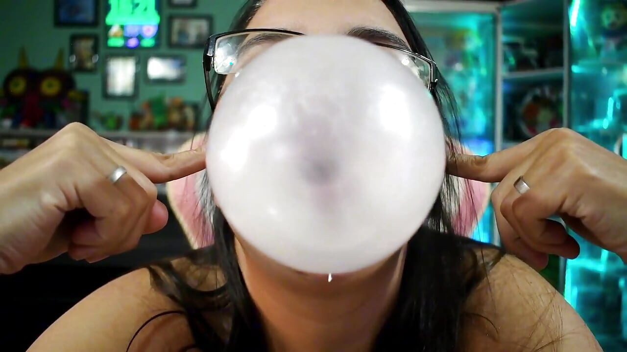 Gamer Girl Closeup Double Gum Bubbles - Bunny Looner