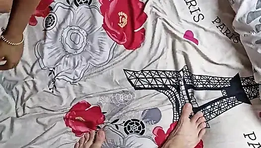 Wenn ich bei meiner stiefschwester bin, fühle ich mich, sie wegen des dicken arschs, den sie hat, sie kommt aus New York