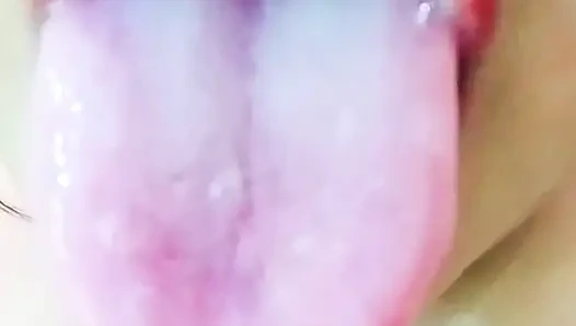 Mısırlı ateşli iri güzel seksi evli kadın kocasının arkadaşıyla canlı seks yapıyor