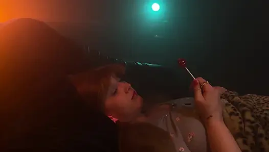 Muayene Oldum Ve Gece Yarısı Yüze Boşalma