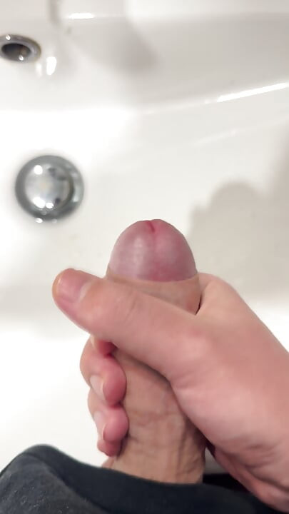 Trying To Cum With Empty Balls
