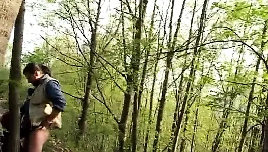 Andrea'nın annesi parkta genç eşcinsellerle seks yapıyor