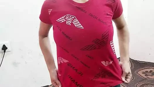 Akele dekh kar dever ne meri chhut maari