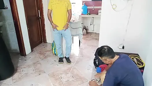 Я трахаю жену моего лучшего друга с большой задницей.