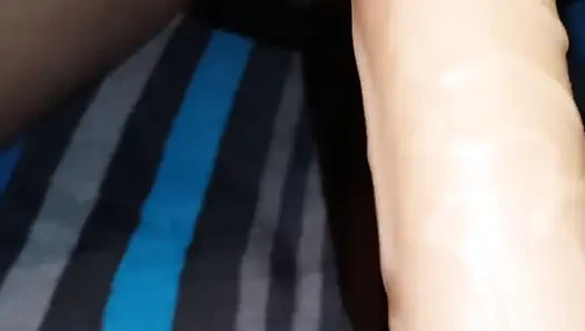 Evli kadın büyük yarağı denemek istiyor