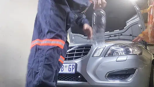 Could Nt Pay the Mechanic so I Offered Him Some Pussy