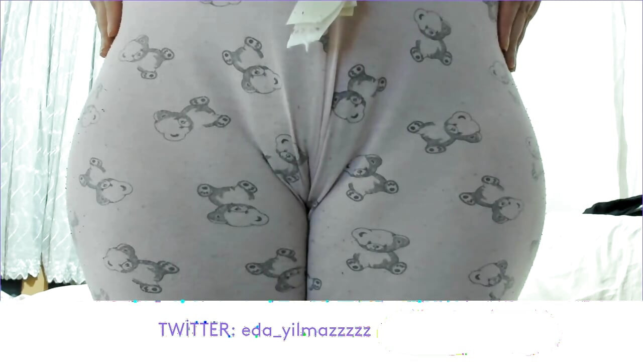 CAMELTOE- MASTURBATION IN PAJAMAS- TURKISH MILF- TURKISH PORN