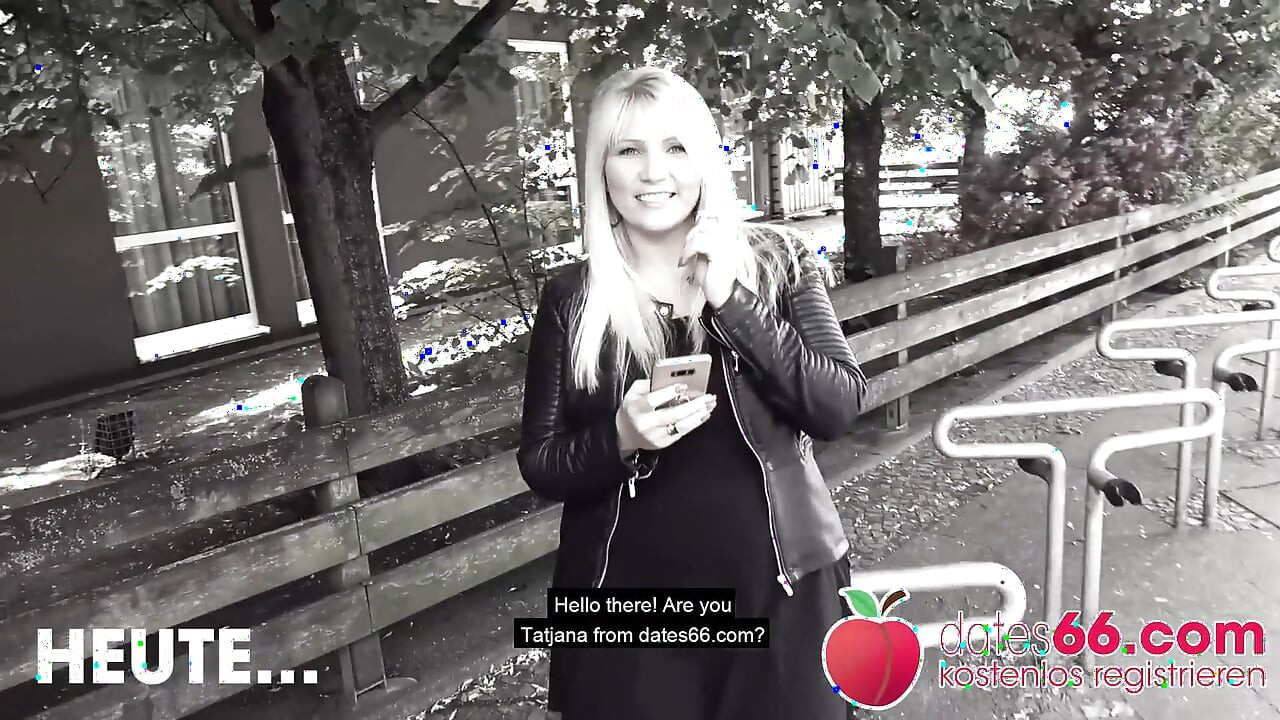 Blonda germană Tatjana Young agățată pe stradă și futută în parcul orașului