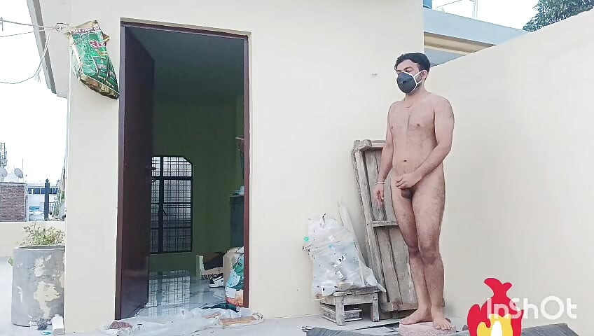 Actor varun nude in public
