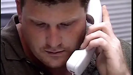 Junge schlampe wachte mit einem reifen harten schwanz auf