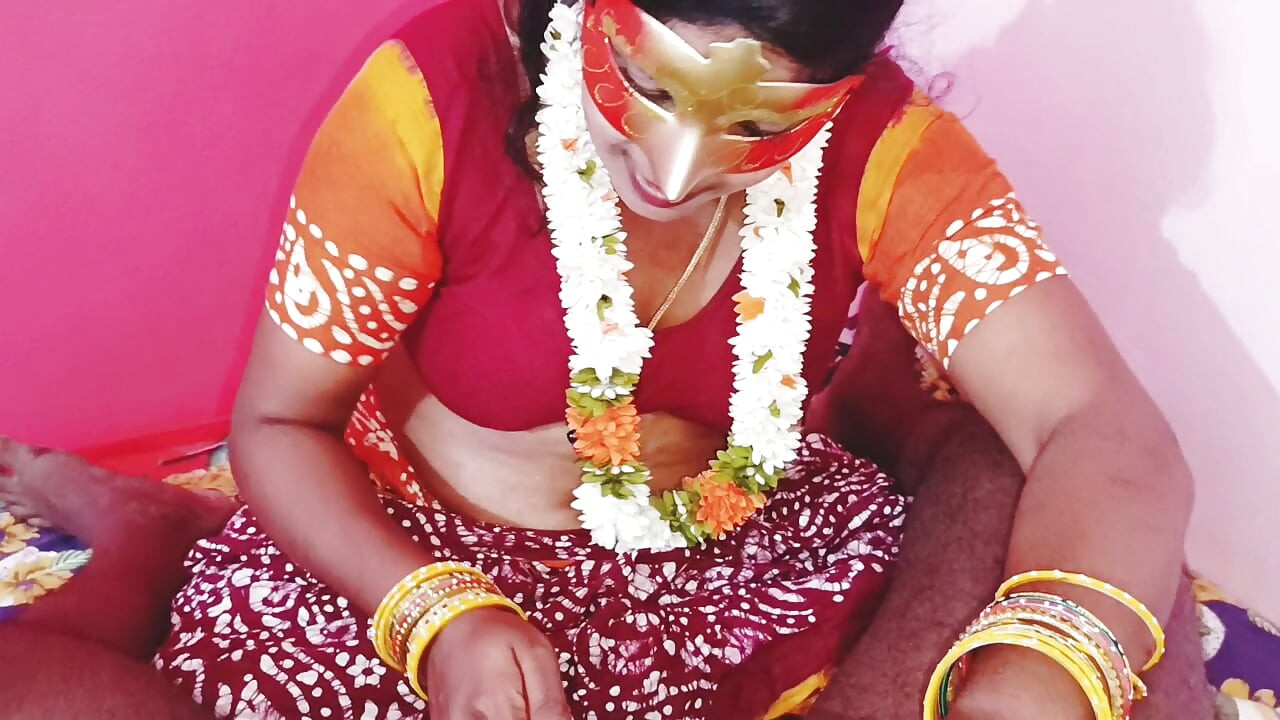 Indian Beautiful Saree Stepmom Fucking Stepson Telugu Dirty Talks.