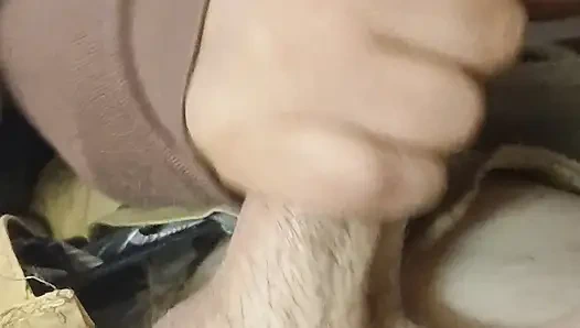 Latin ateşli evli kadın büyük zenci ile güzel bir gece için hazırlanıyor