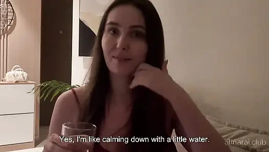 Сексуальная Мама Друга Сказала: "если Вы Еще Пробуждаетесь... Моя Дверь Открыта